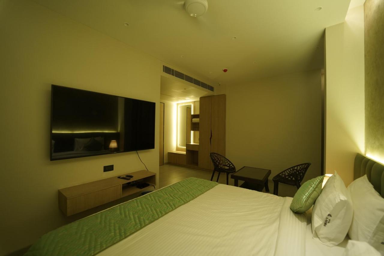 Hotel Laksh Rāipur Buitenkant foto