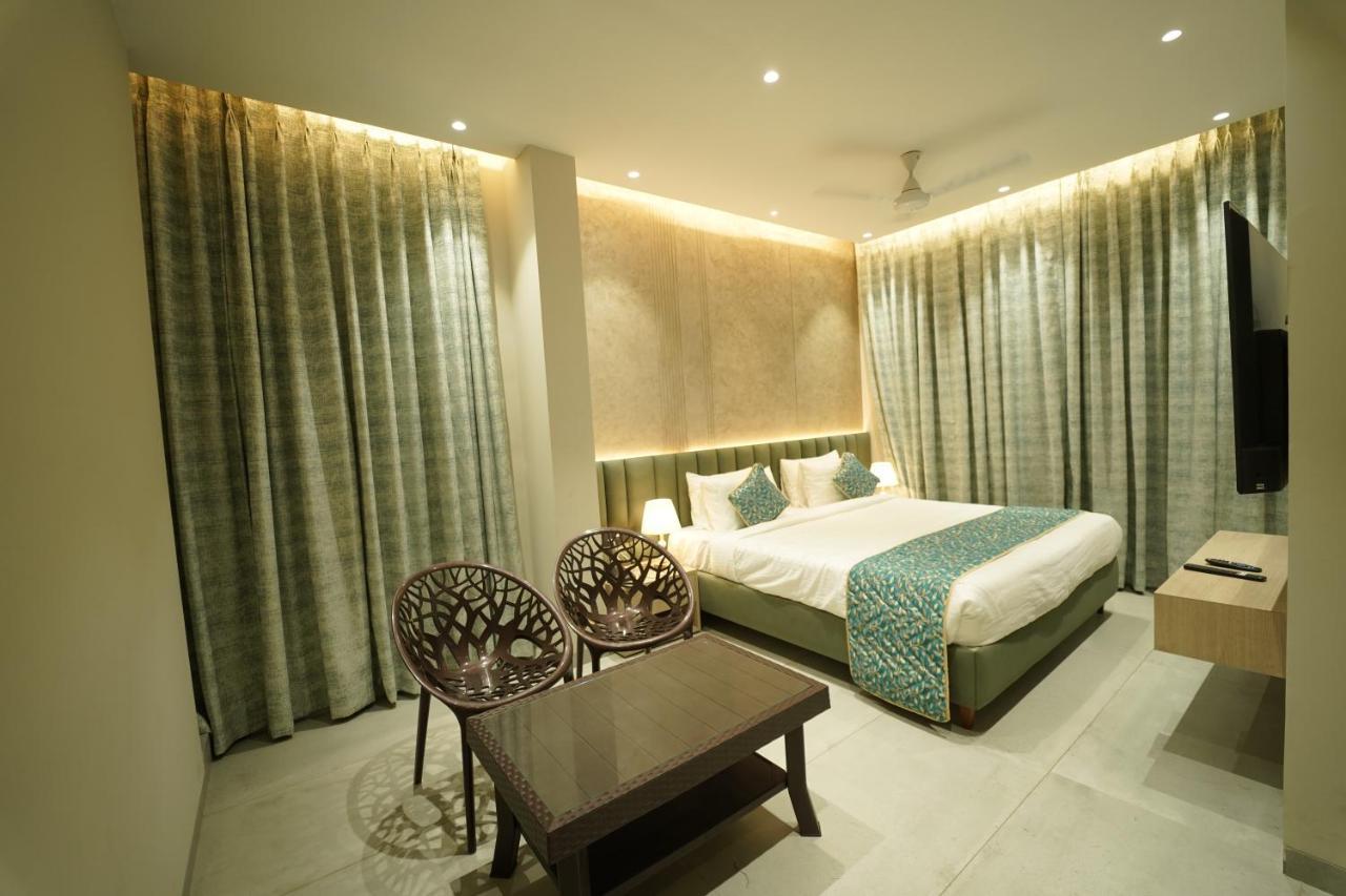 Hotel Laksh Rāipur Buitenkant foto