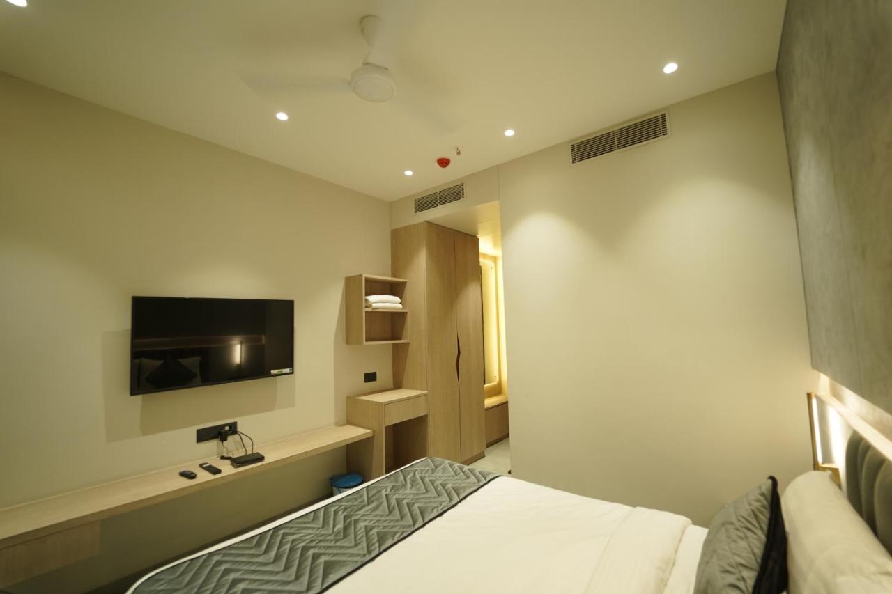 Hotel Laksh Rāipur Buitenkant foto