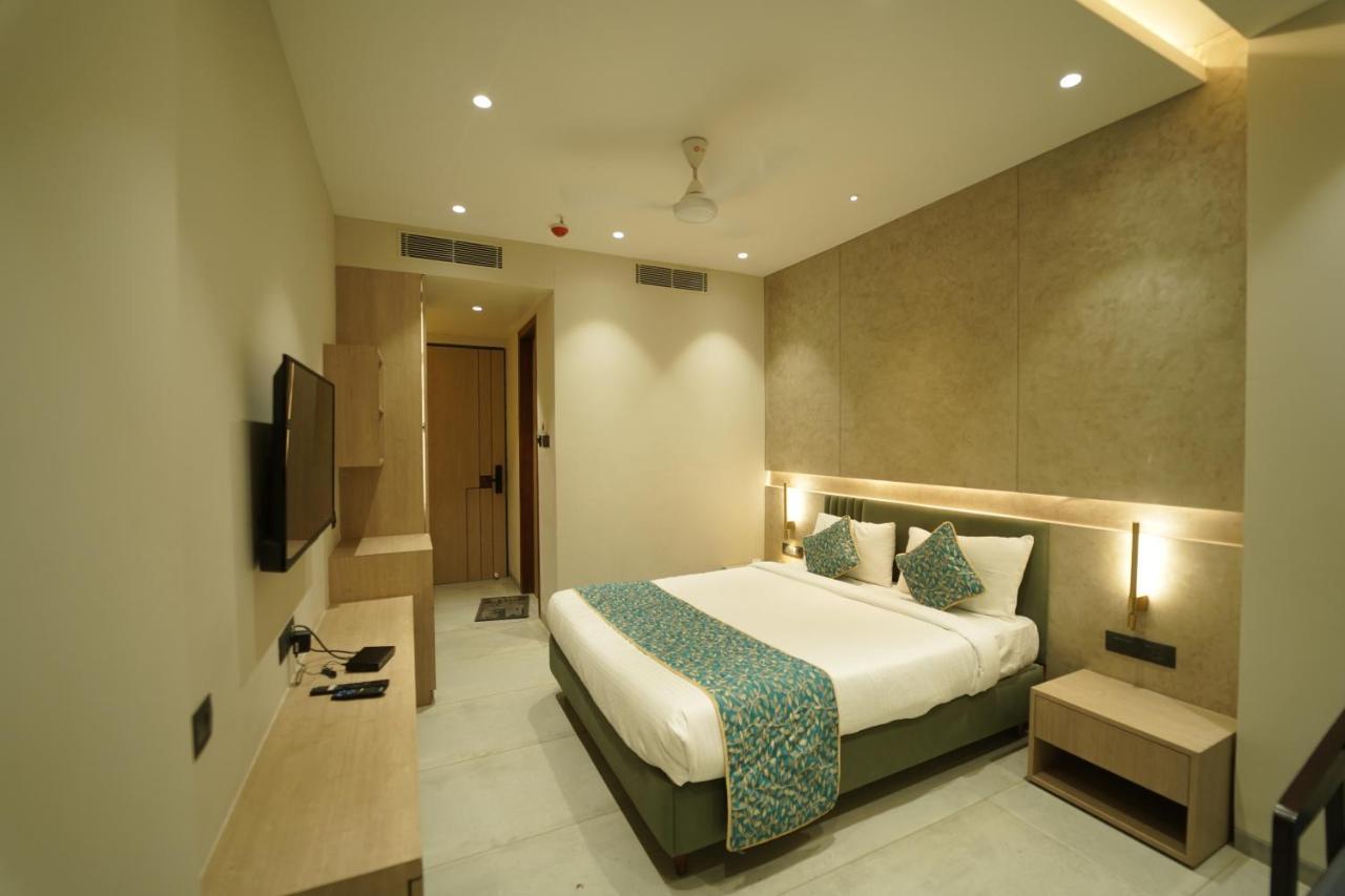 Hotel Laksh Rāipur Buitenkant foto
